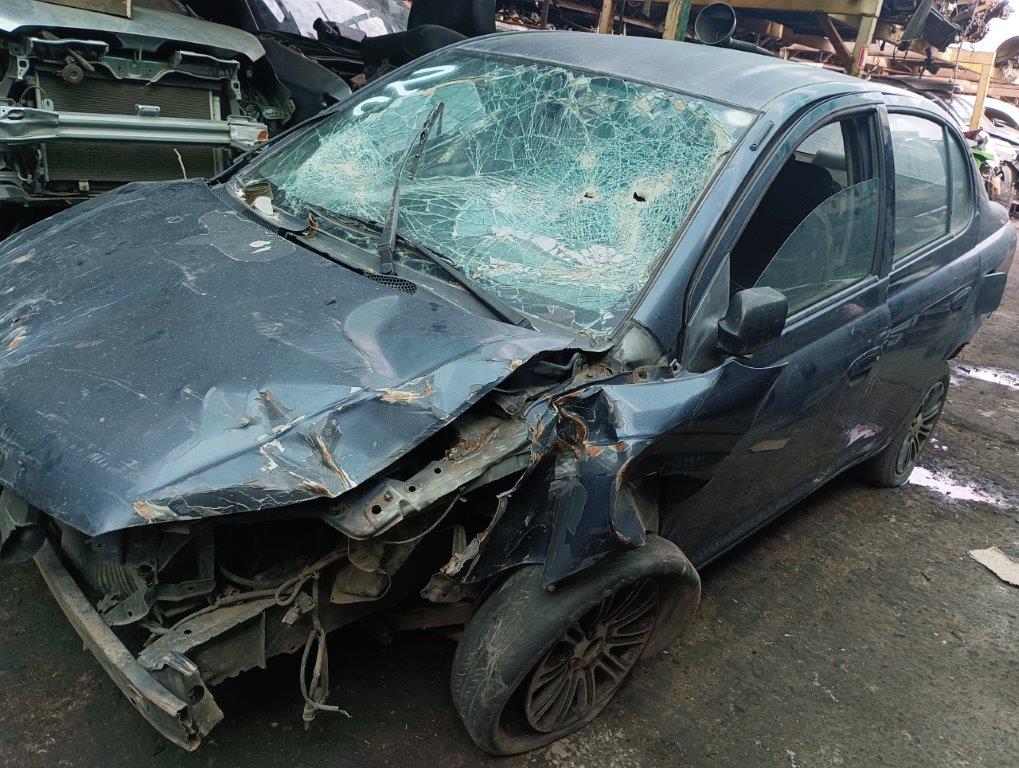  Toyota YARIS 2000    EN DESARME